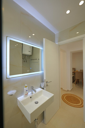 Bathroom 5, Villa Henrik 77 Saranda Centrum, Sarandës