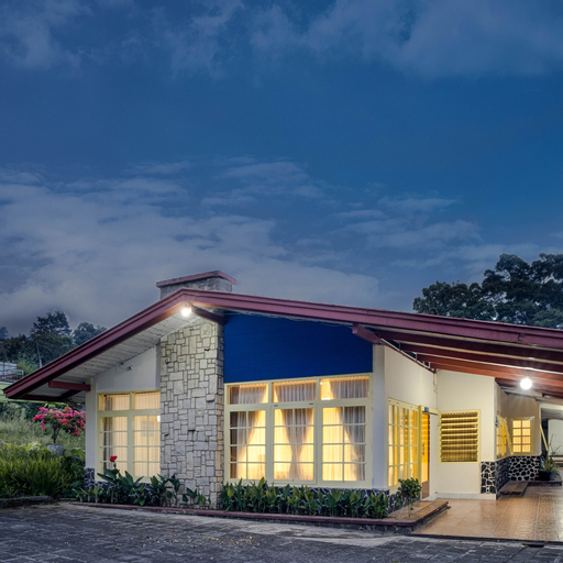 Rumah Engkong Family Villa & Studio, Semarang