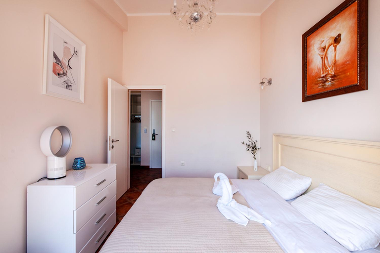 Others 5, Lux M & A Apartments