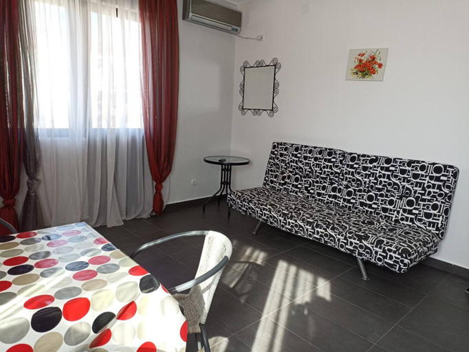 Others 3, Yuriy apartments 1