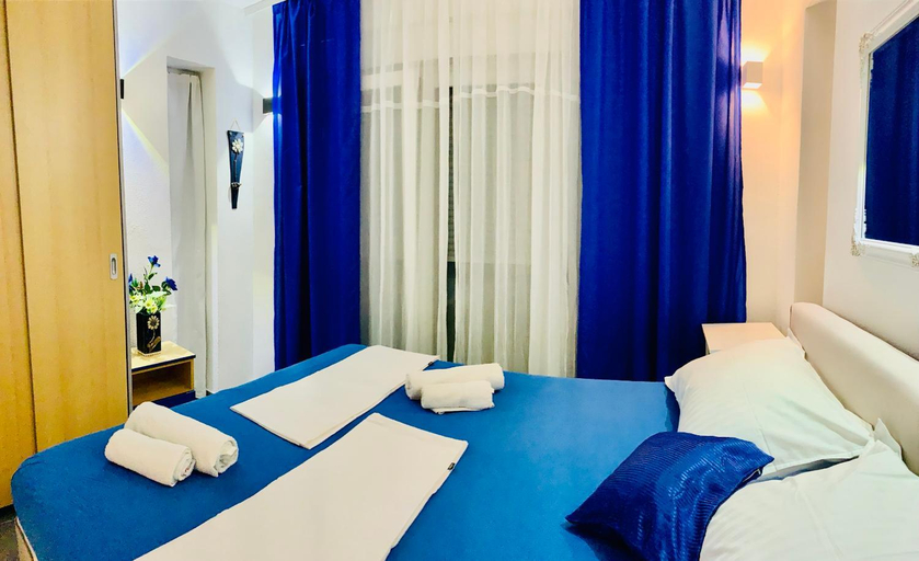 Bedroom 3, Legacy apartment 1 with privat jacuzzi and apartment 2 with BBQ, Novalja
