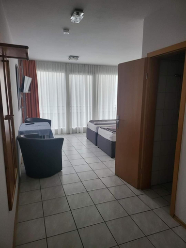 Others, Wirt an der Vils, Landshut