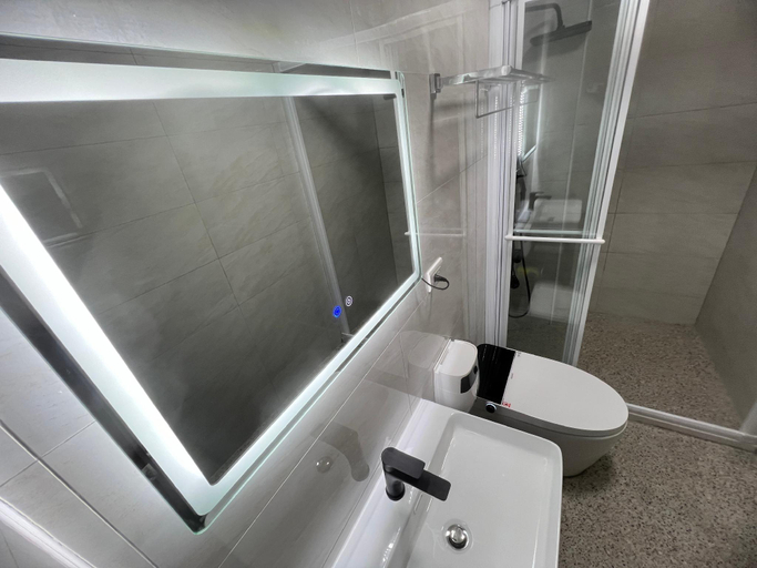 Bathroom 4