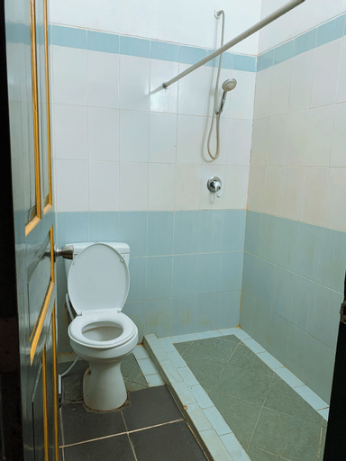 Bathroom 6