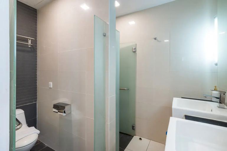 Bathroom 4