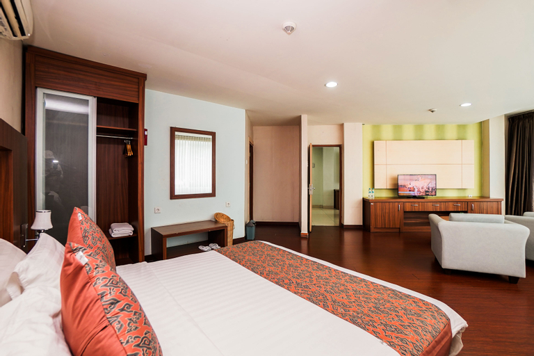 Bedroom 13