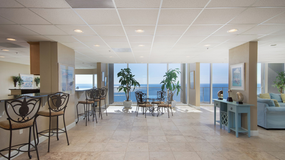 Food & Drinks, Tidewater Escape: 1br/2ba Beachfront Condo, Sleeps 6, Gulf Views & Comfort!, Bay