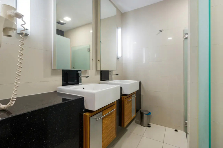 Bathroom 4