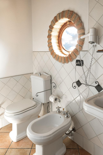 Bathroom 4, La Fornace - Rooms & Pool, Cuneo