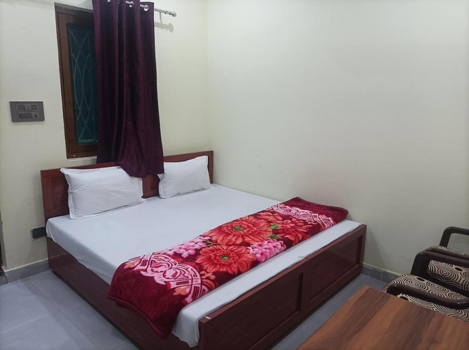 Om Pingaksh Hotel & Restaurant, Chamoli