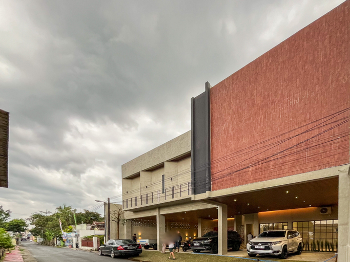 Urbanview Tigatuju Living Blitar, Kota Blitar