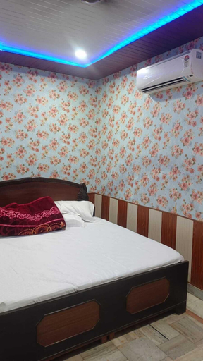 Bedroom 5, Jay Durga Guest House, Varanasi