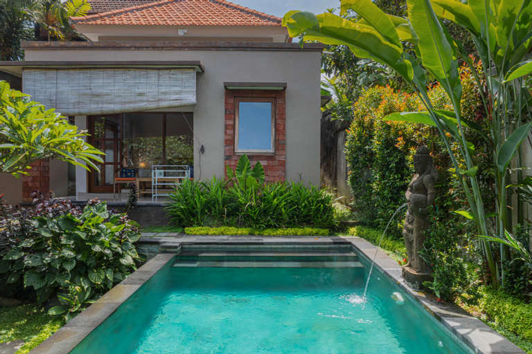 Swimming Pool 9