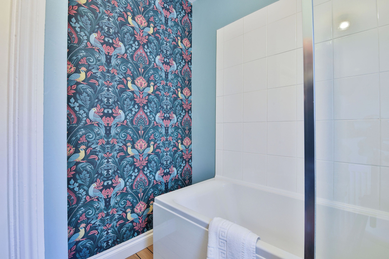 Bathroom 4, Elegantly Designed House with Piano, Cardiff