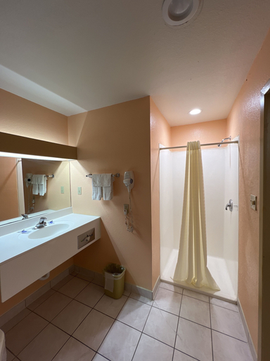 Bathroom 3, Executive Inn & Suites Near Lackland AFB & SeaWorld, Bexar