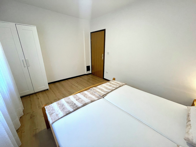 Bedroom 2, Apartman Ivana i Ante 1, Crikvenica
