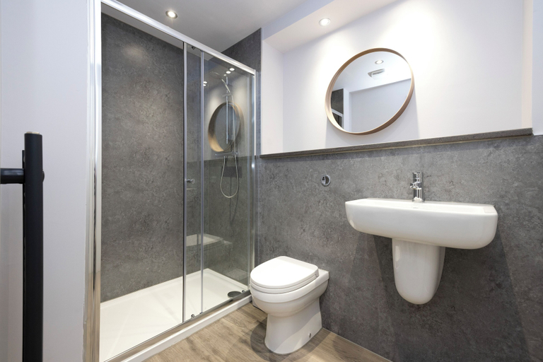 Bathroom 2, JOIVY Chic Studio near Holyrood Park, Edinburgh
