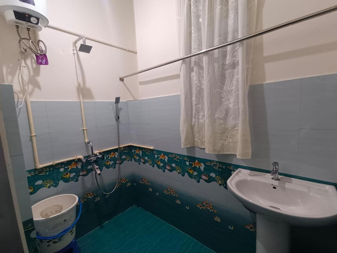 Shower 1, Benjamin homestay, East Khasi Hills