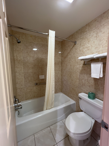 Bathroom 5, Executive Inn & Suites Near Lackland AFB & SeaWorld, Bexar