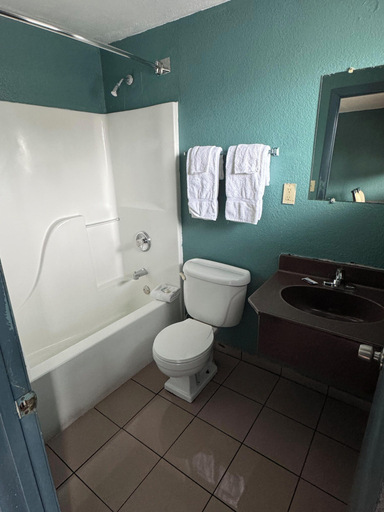 Bathroom 3, Budget Motel, Orange
