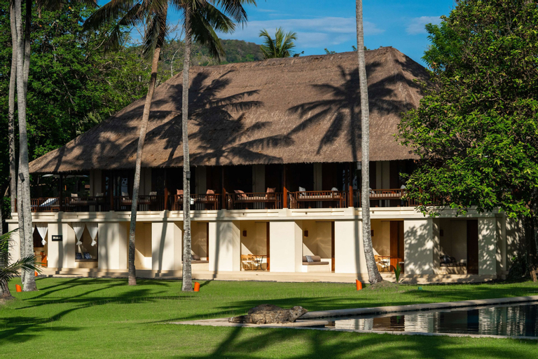 Exterior 8