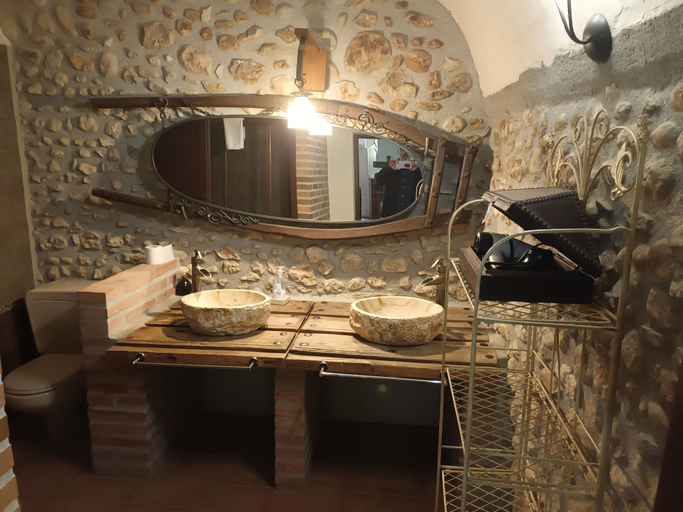 Bathroom, Can Barrina Ventallo, Girona