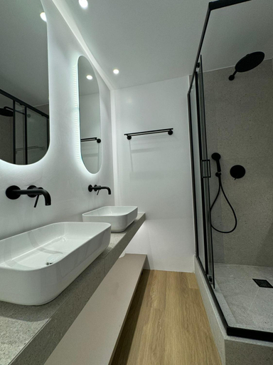 Bathroom, PortStay - Complex N71, Attica