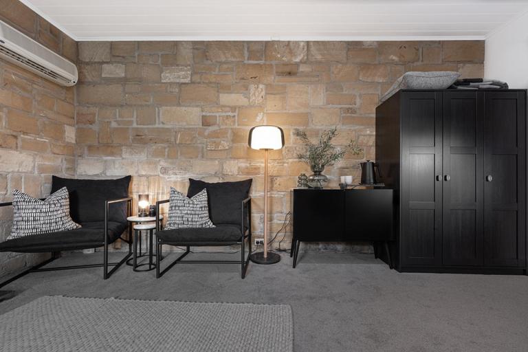 Others 1, Mickle Cottage, Warrnambool