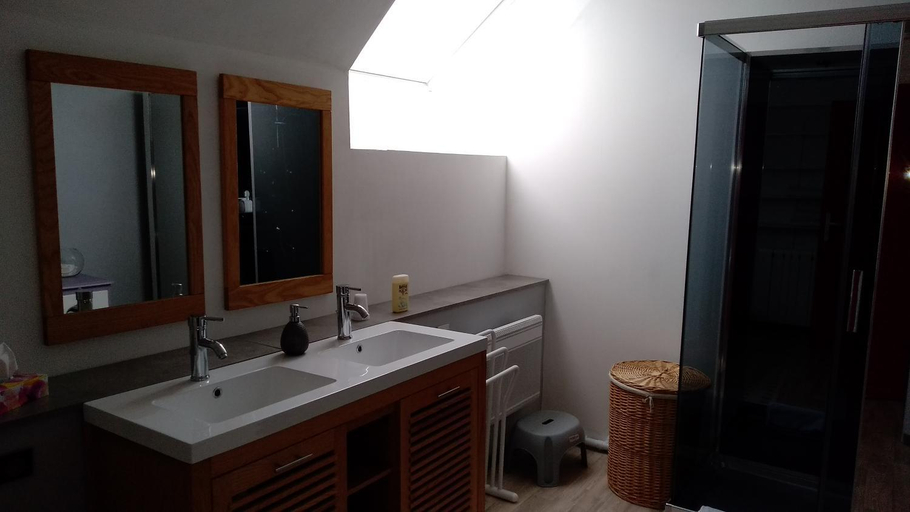 Bathroom, Belle Longere, Calvados