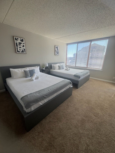 Bedroom, Prime Location for Business Stay, Arlington