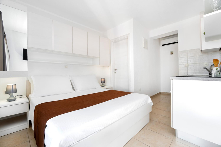 Others 3, Apartments and Rooms Vuleta, Close to the Beach, Makarska