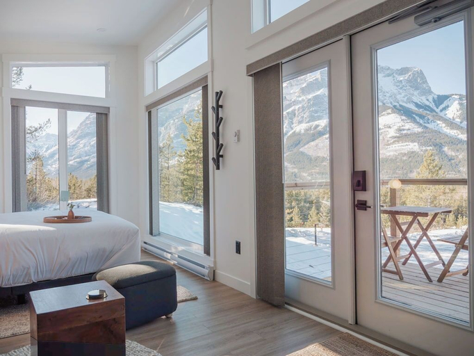 Bedroom 3, Skyridge Glamping, Division No. 15