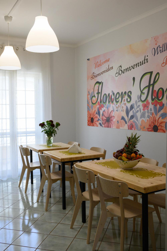 Others 4, Flowers' House, Napoli
