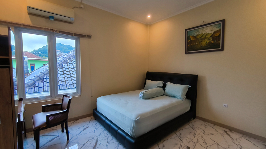 Pomah Guesthouse - Tap to explore photos