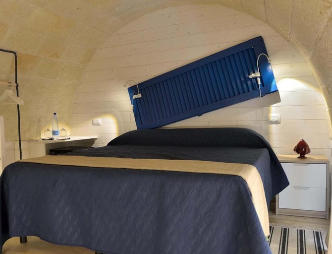 Bedroom 5, Palazzo Kapece, Bari