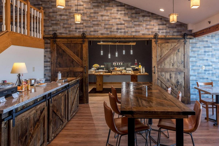 Food & Drinks, River District Hotel, Crawford