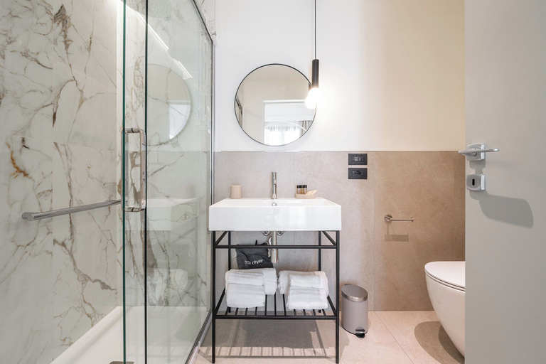 Bathroom 4, KARALIN SONNINO SUITES, Cagliari