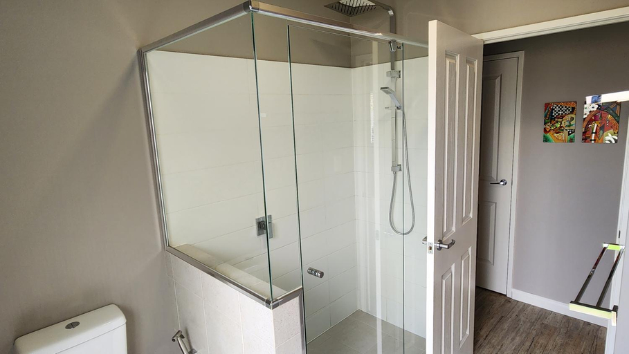 Bathroom 3, Tranquil Gumnut Cottage - Close to Airport, Kalamunda