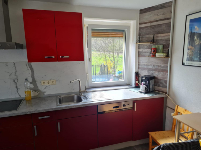 Others 5, Husic Immobilien und Handwerkerservice, Bergstraße