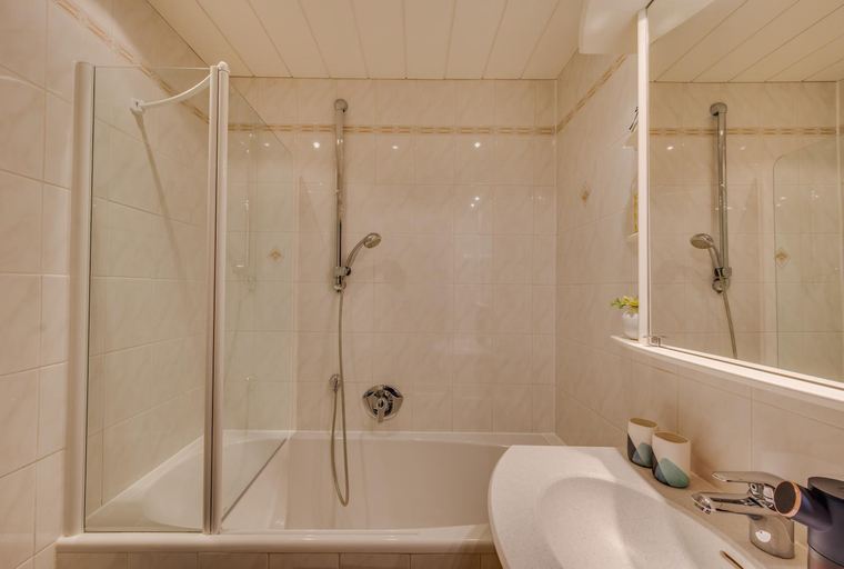 Bathroom 2, Seefeld ALPIN Apartments, Innsbruck Land
