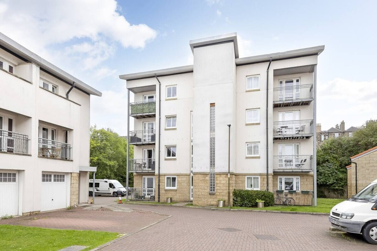 Exterior & Views 2, Elegant Flat with Balcony, Edinburgh