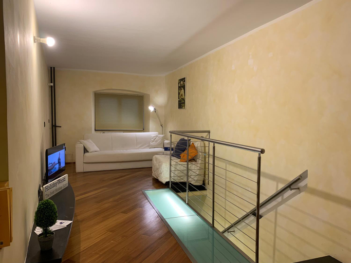 Bedroom, House Pellicceria by Holiday World, Genova