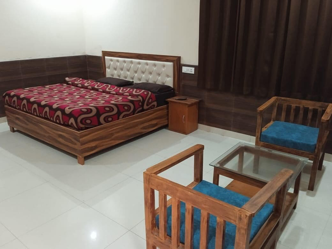 Bedroom, Buddy hikers wellness farmhouse, Dehradun