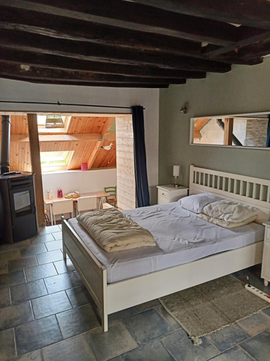 Others 2, Chambres d hotes entree+sanitaires independantes, Sarthe