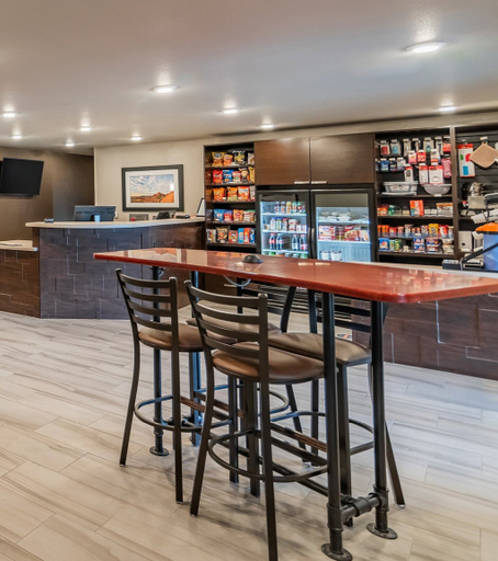 Food & Drinks 5, My Place Hotel - Redding, CA, Shasta