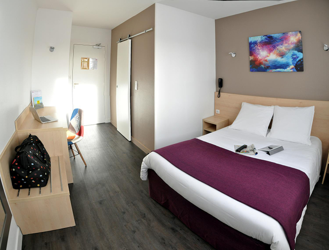 Bedroom 2, Logis hotel restaurant la Haute Foret, Loire-Atlantique