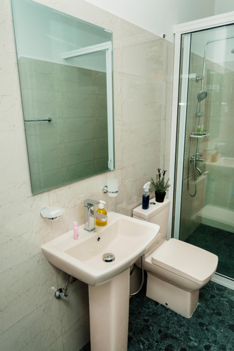 Bathroom 3, Hanthana Nature Cottage, Pathahewaheta