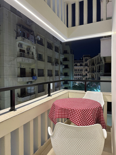 Others 3, Imperial Hotel, 'Abdin