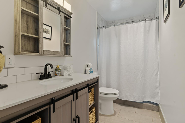 Bathroom 3, Good Life Resorts, San Diego