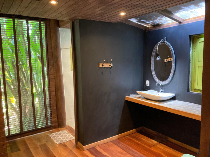 Bathroom 2, Rainforest Paradise, Rio de Janeiro